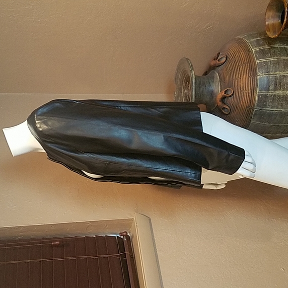 Very soft and cool genuine leather jacket - Picture 4 of 5